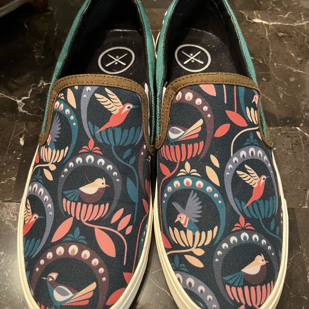 Bird Pattern Inkka Slip-On Shoes